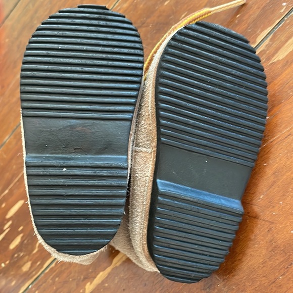 Roots baby suede ankle boots - Picture 4 of 7